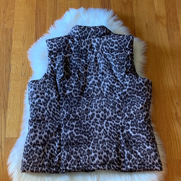 NWOT Leopard Print Puffer Vest Size XL - Picture 5 of 6